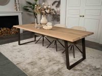 eettafel eikenhout met schuinen u poten